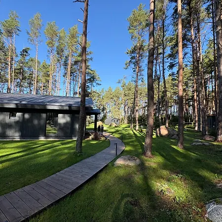 Bergsby House - Main House & Puhkemaja *